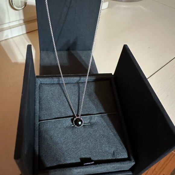 Classic DY Cross Pendant with Matching Chain - Picture 1 of 4